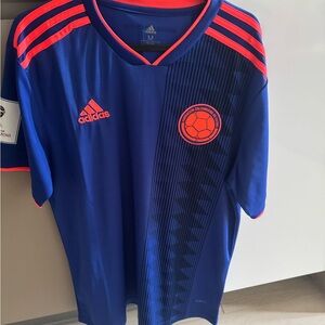 Colombiana de futbol jersey size m